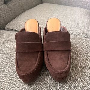 Splendid leather clogs